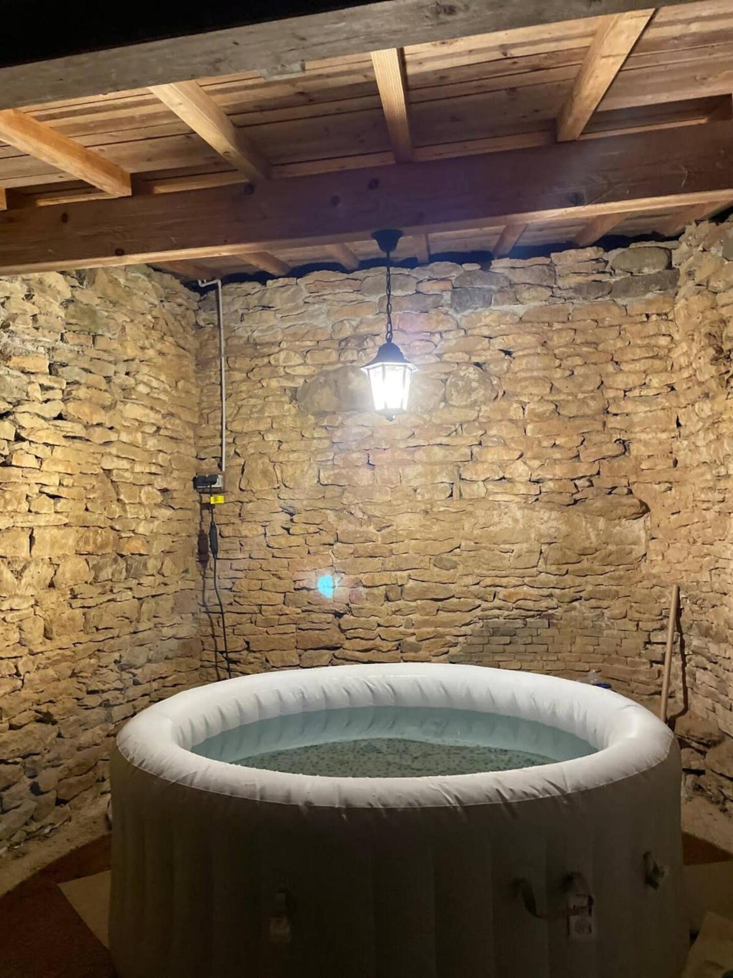 Dependance De Charme Avec Jacuzzi Saint Andr Le Villa Buitenkant foto